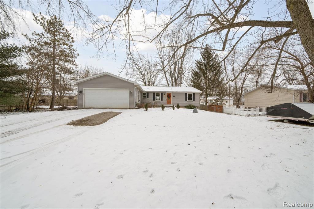 248 Beachway Street, Whitmore Lake, MI 48189 — Photo 37
