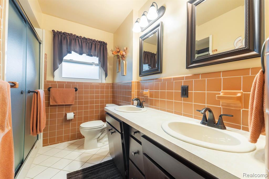 7912 COVENTRY Avenue, Grosse Ile, MI 48138 — Photo 20