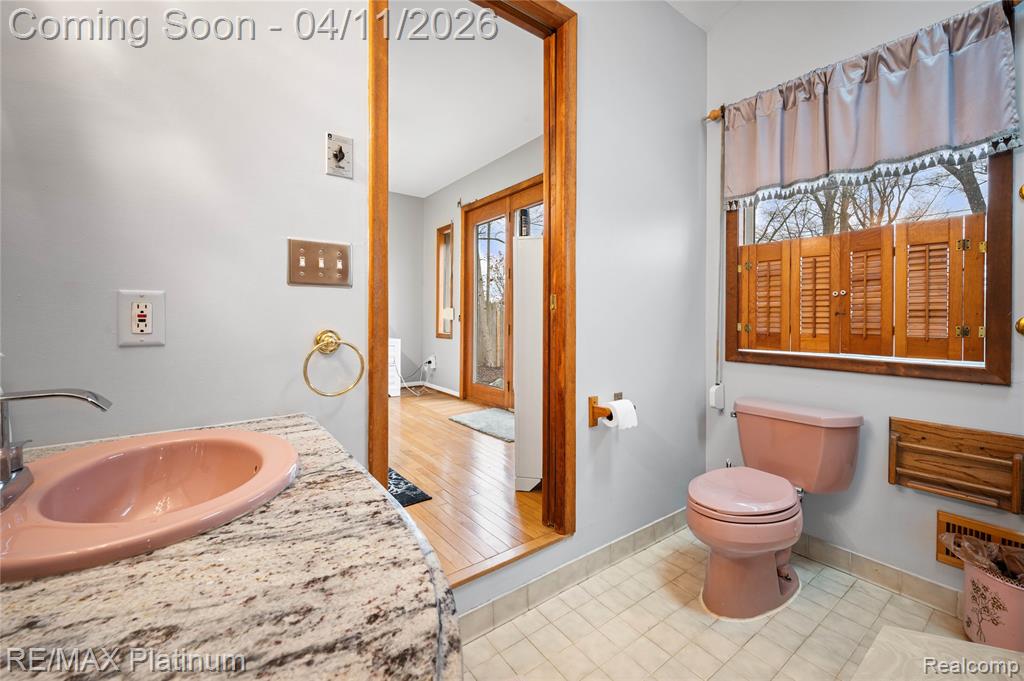 2454 N Middlebelt Road N, West Bloomfield, MI 48324 — Photo 32