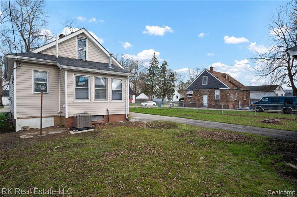 8630 HUPP Avenue, Warren, MI 48089 — Photo 6