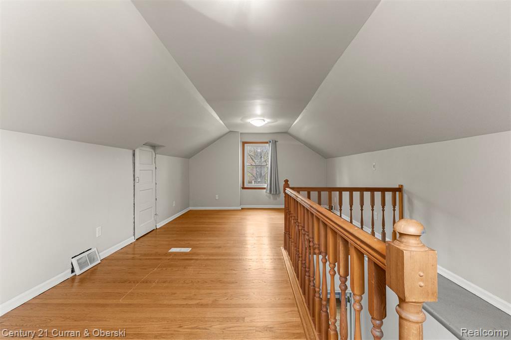 9616 Auburndale Street, Livonia, MI 48150 — Photo 31