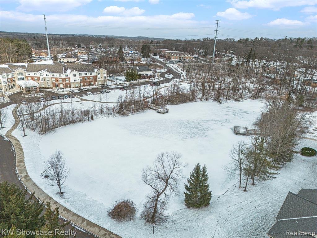 6600 Trillium Village Lane, 17, Clarkston, MI — Photo 4