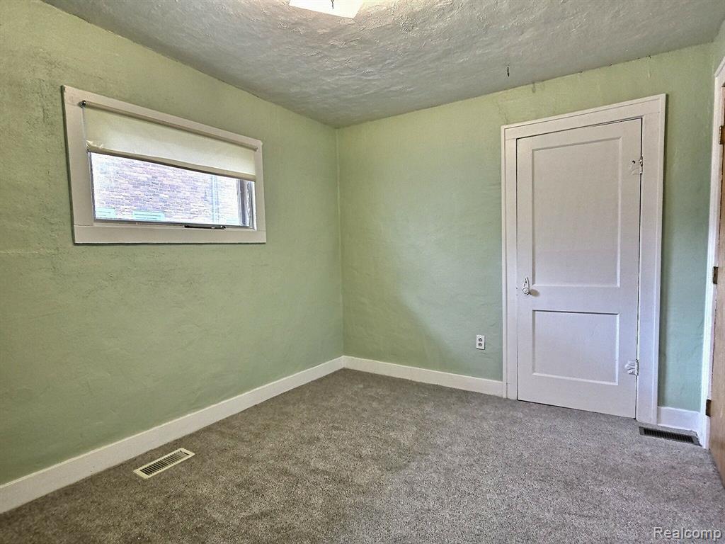 4322 SPRINGFIELD Street, Burton, MI 48509 — Photo 11
