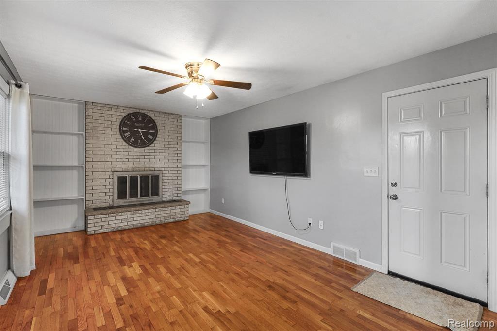 6106 Willow Highway, Grand Ledge, MI 48837 — Photo 16