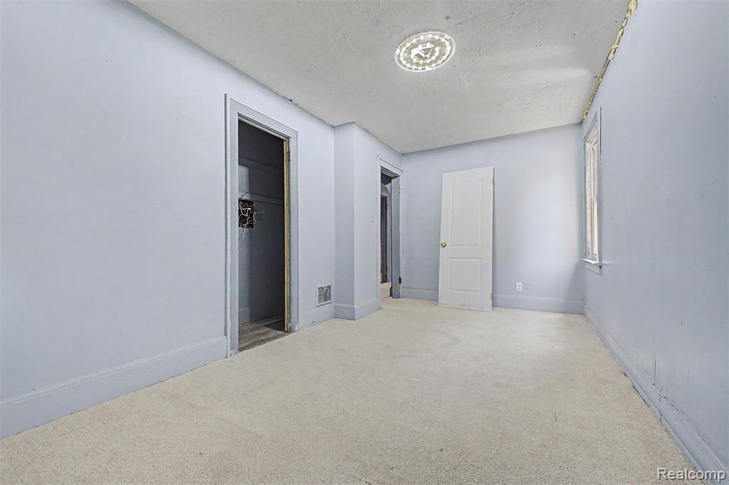 9275 Appoline Street, Detroit, MI 48228 — Photo 27