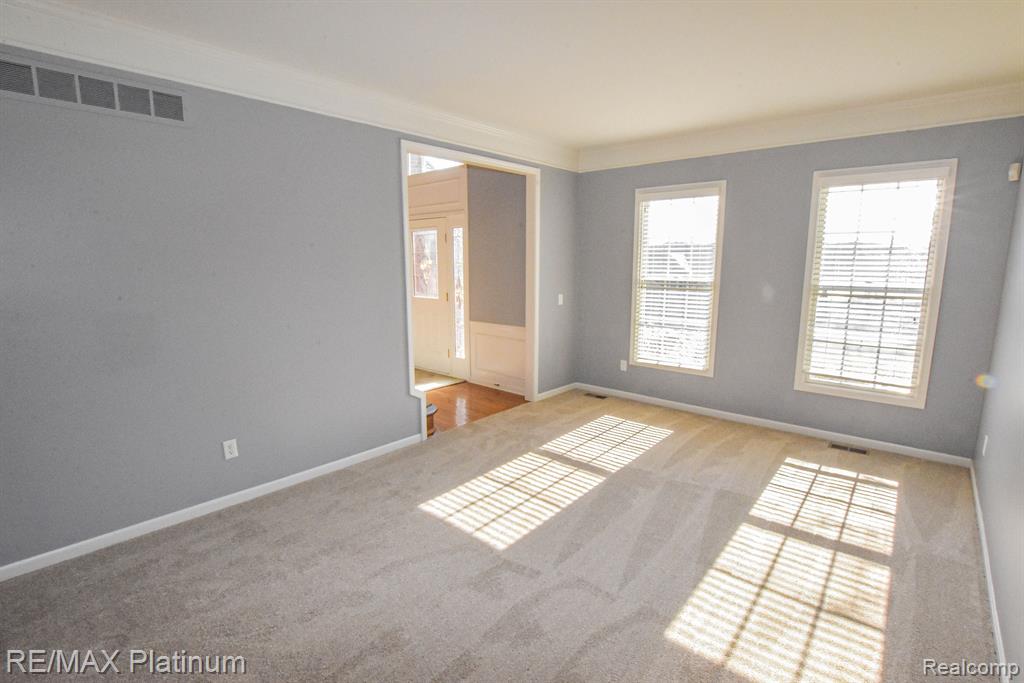 9037 RIDGEFIELD Drive, Brighton, MI 48114 — Photo 31