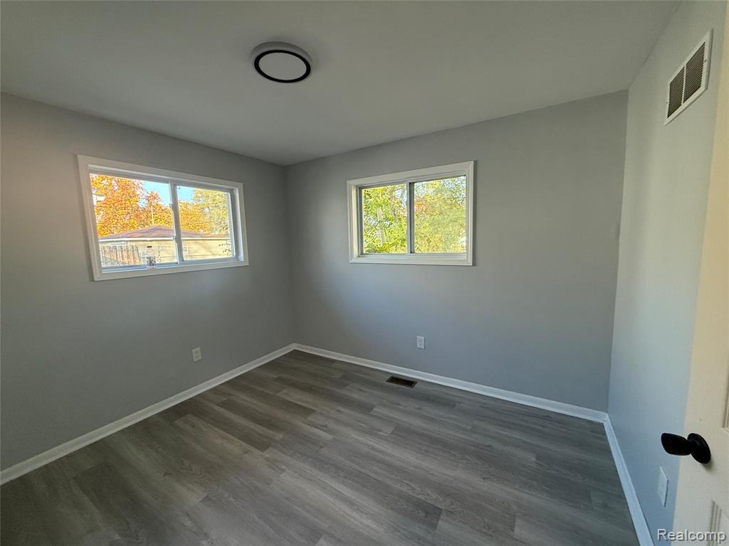 644 Meadowlawn Street, Saginaw, MI 48604 — Photo 32