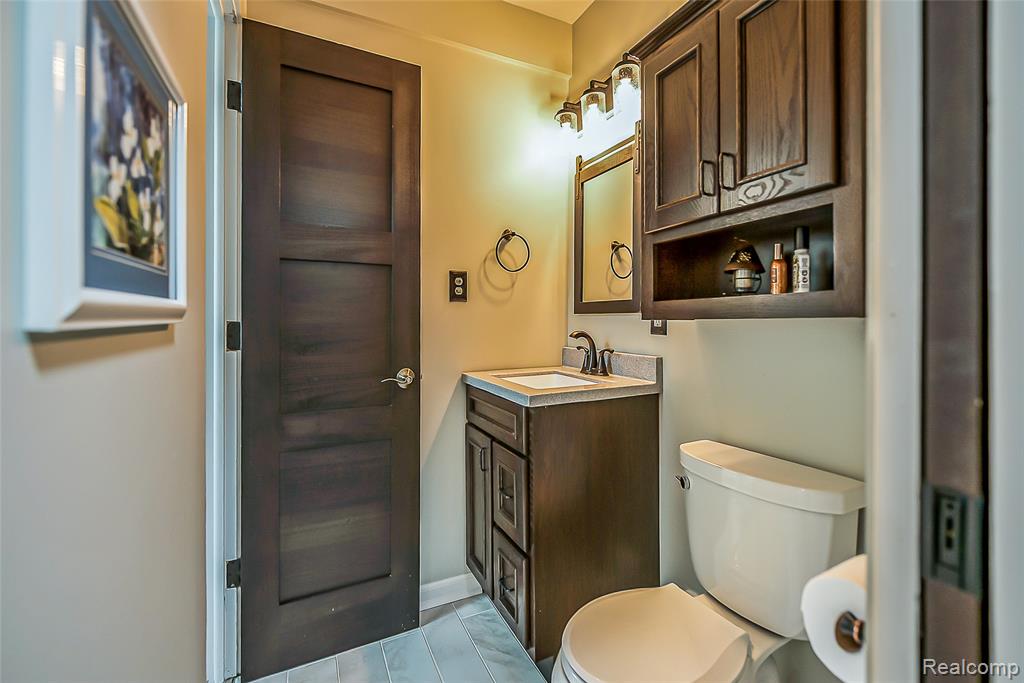 4990 Broomfield Lane, West Bloomfield, MI — Photo 29