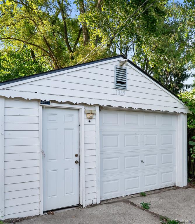 1369 Candlewood Lane, Ypsilanti, MI 48198 — Photo 18
