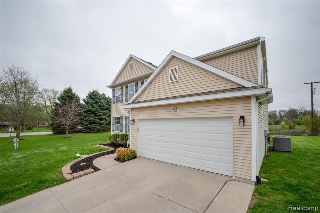3411 Amber Oaks Drive, Howell, MI 48855 — Photo 32