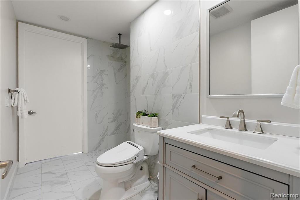 3830 Columbia Drive, Bloomfield Hills, MI 48302 — Photo 29
