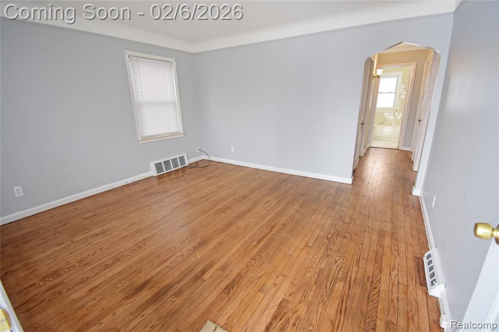 8305 Stephens, Center Line, MI 48015 — Photo 3