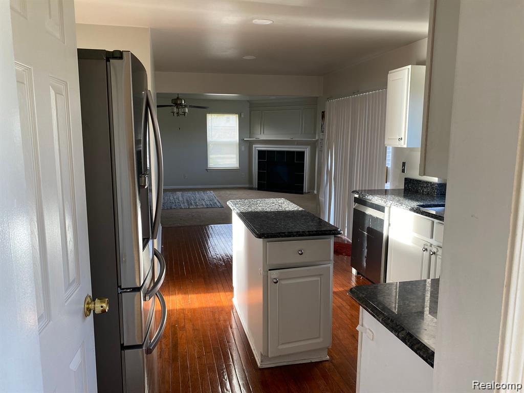 4762 Sherwood Circle, Canton, MI 48188 — Photo 5