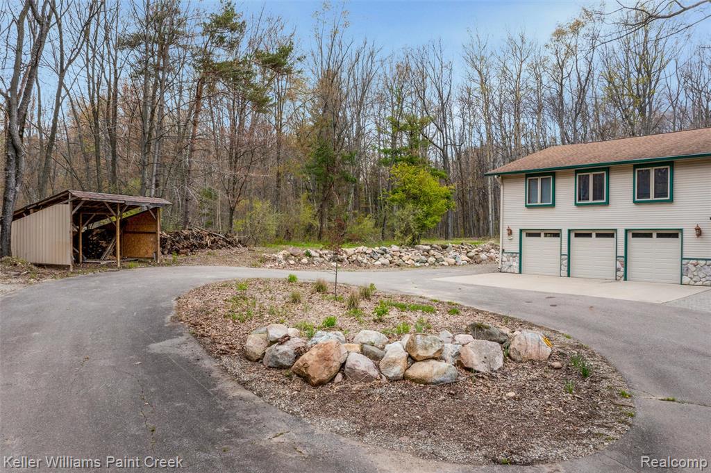 2390 Noble Road, Oxford, MI 48370 — Photo 58