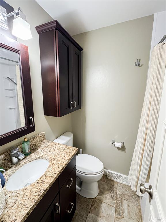 4028 Loon Lake Court, Linden, MI 48451 — Photo 13