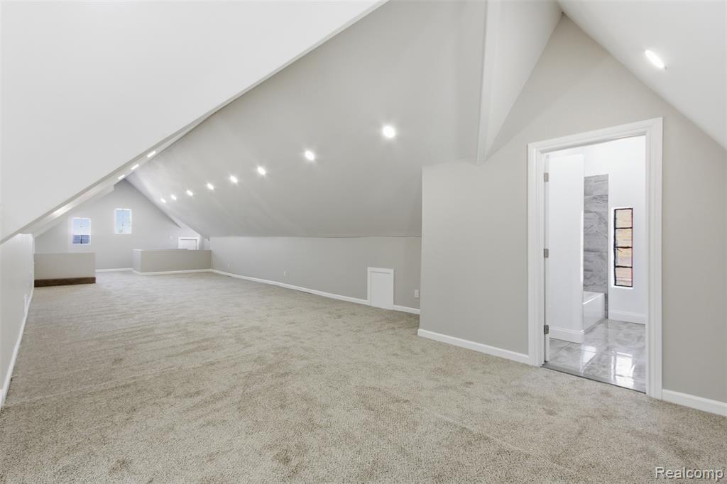 9500 La Salle Boulevard, Detroit, MI 48206 — Photo 38