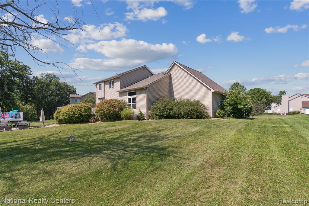 11459 Appaloosa Trail, Pinckney, MI 48169 — Photo 36