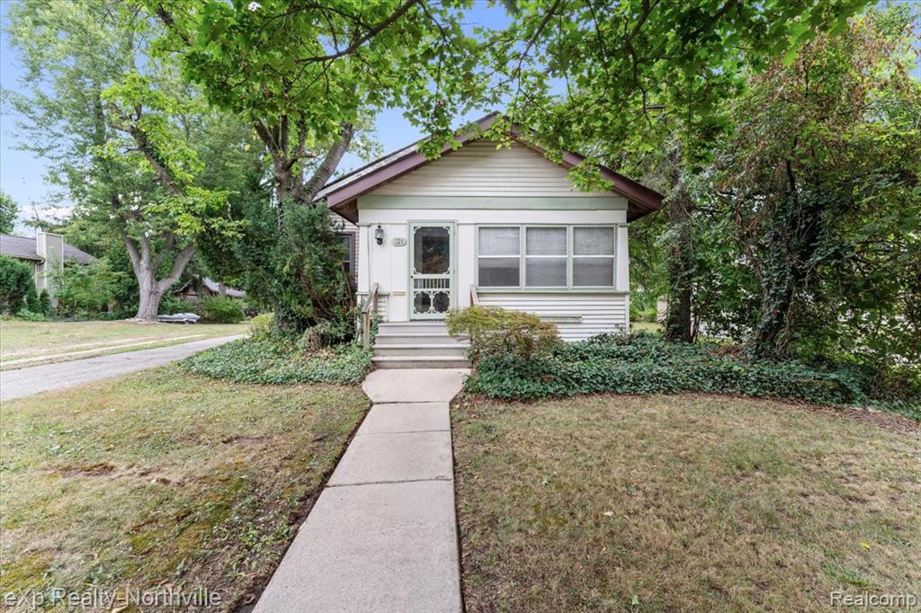 321 S Wing Street, Northville, MI 48167