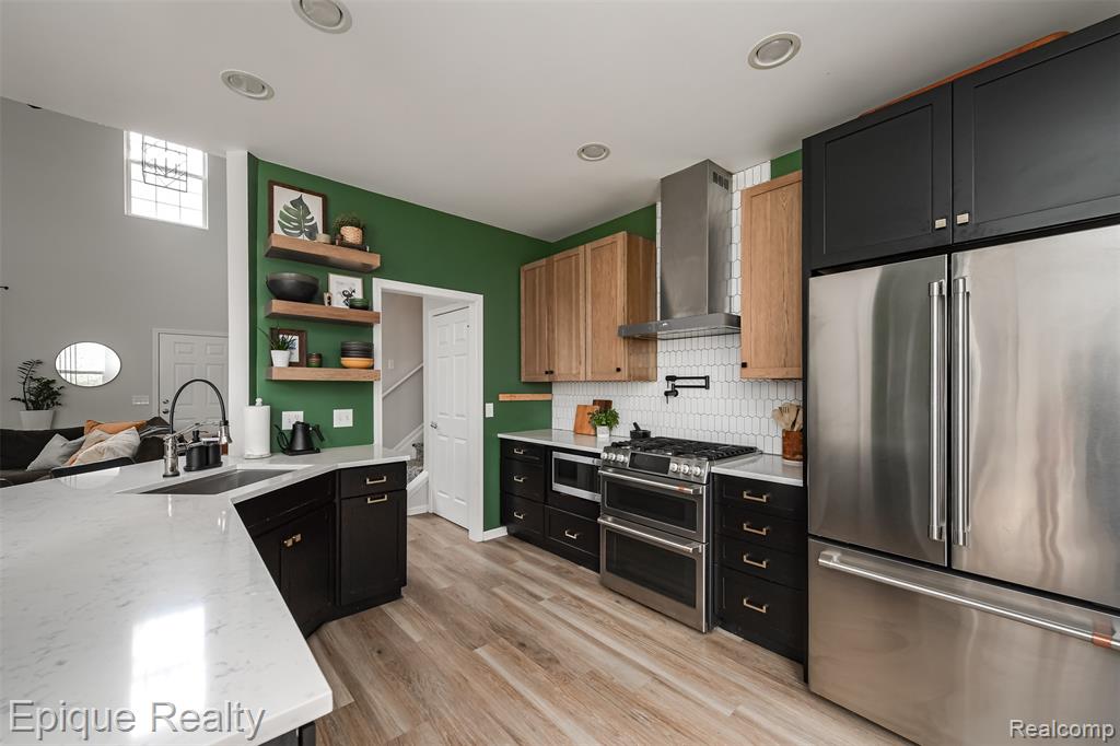 49635 Courtyard Lane, Canton, MI 48188 — Photo 9