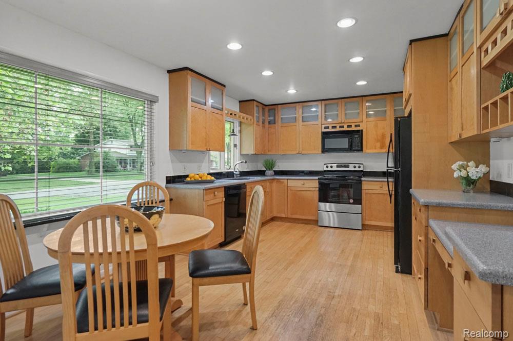 6672 Timber Ridge Drive, Bloomfield Hills, MI 48301 — Photo 14