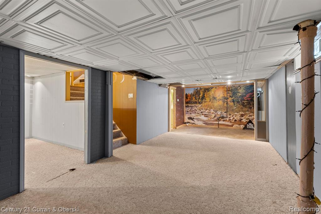 853 CLOVERLAWN Boulevard, Lincoln Park, MI 48146 — Photo 18