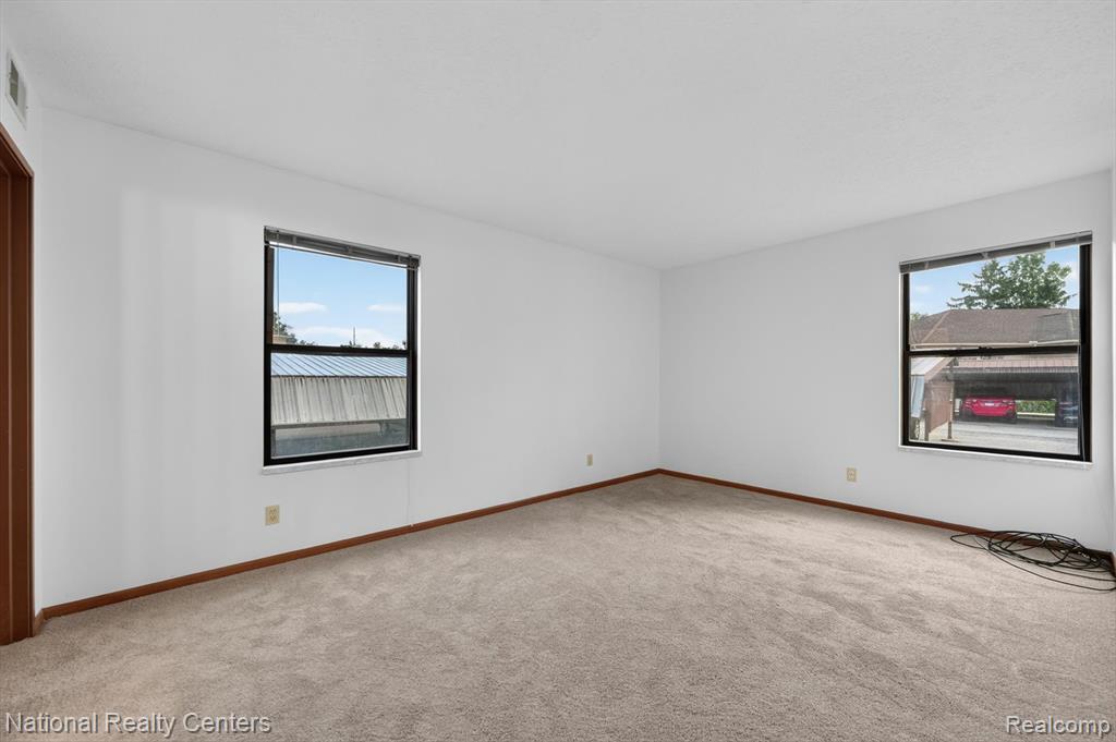 61171 Greenwood Drive, South Lyon, MI 48178 — Photo 25