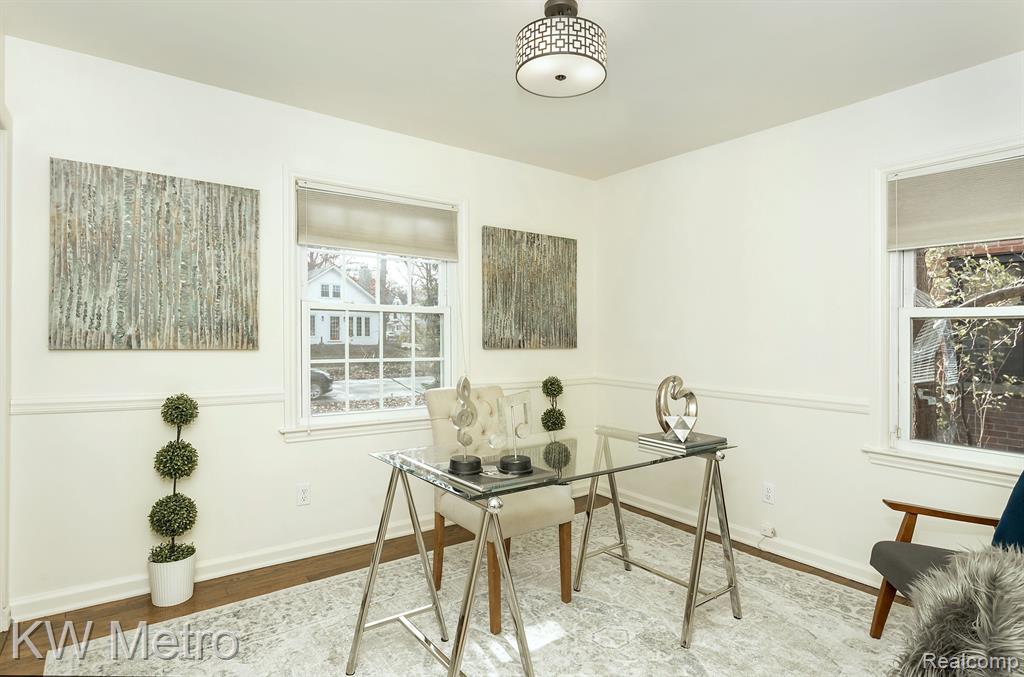 620 CATALPA Drive, Royal Oak, MI 48067 — Photo 7
