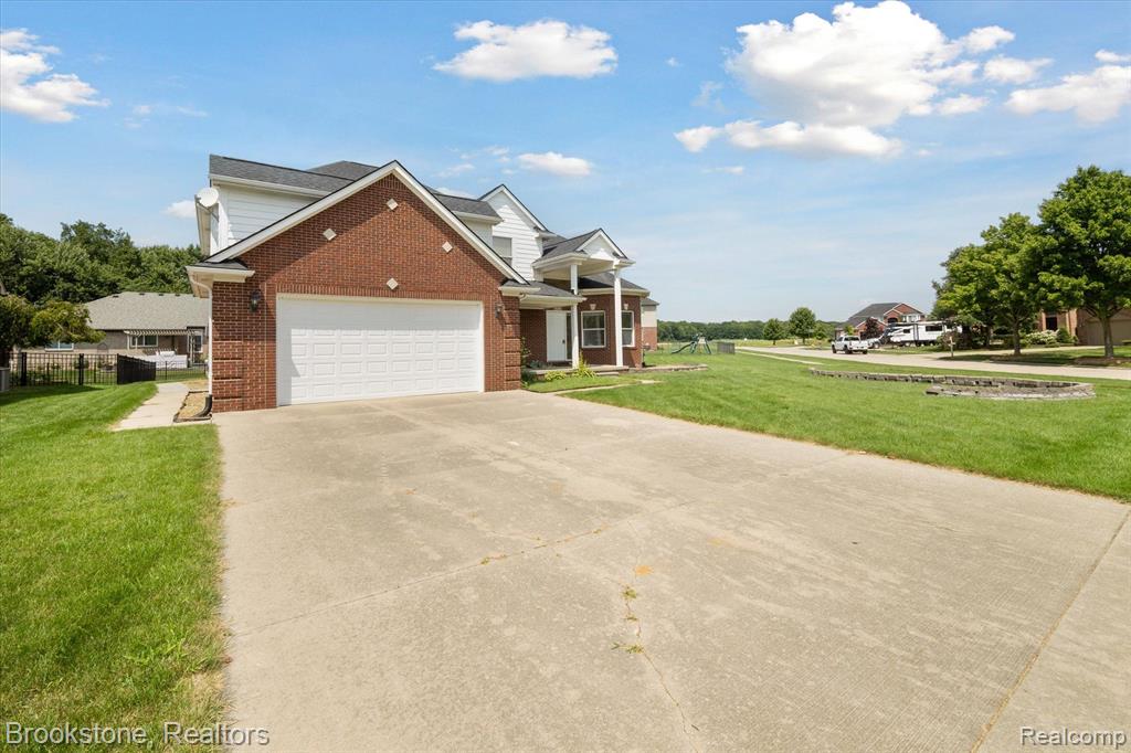 53329 SHAWN Drive, Chesterfield, MI 48047 — Photo 2