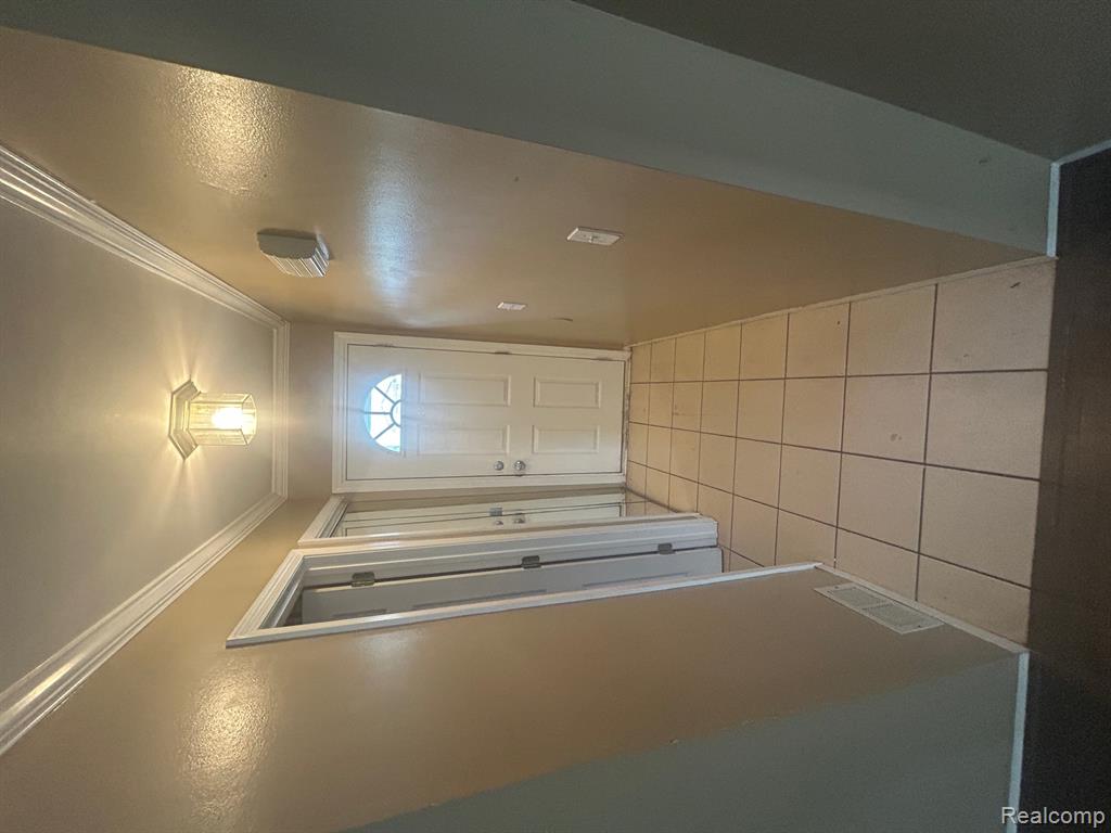 41168 N WOODBURY GREEN, Belleville, MI 48111 — Photo 3