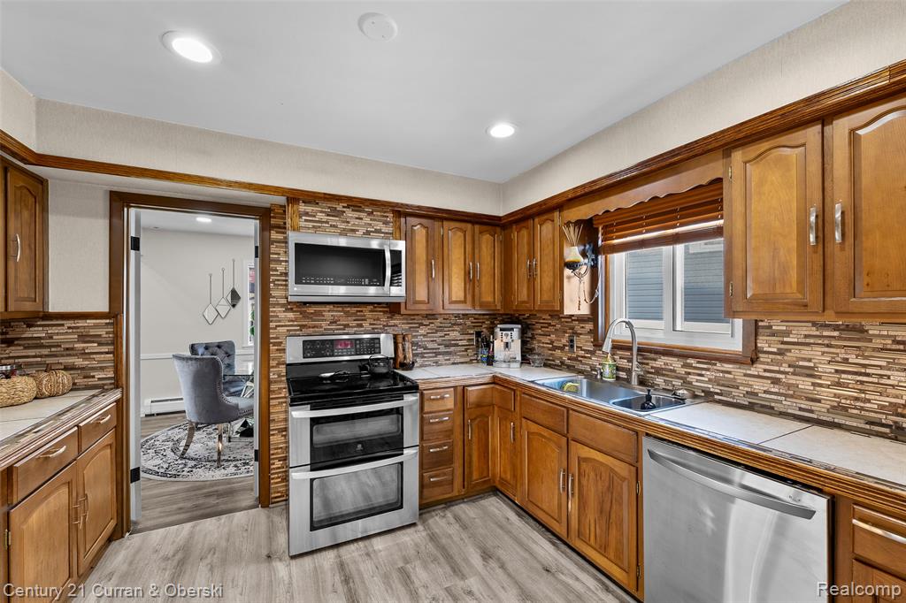 1310 Plainfield Street, Dearborn Heights, MI 48127 — Photo 16