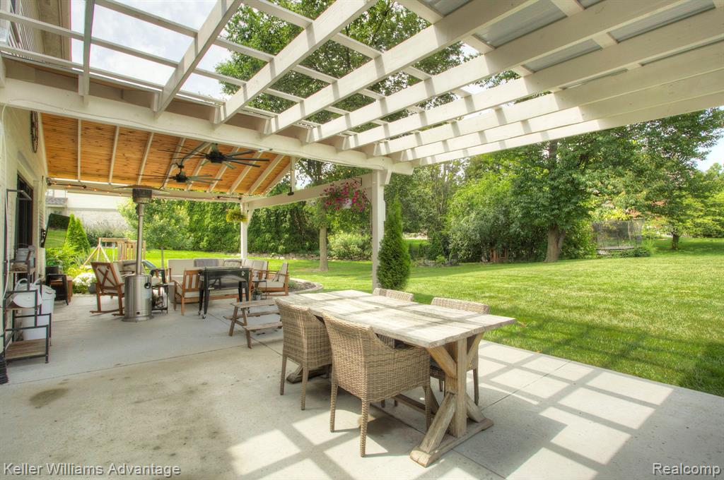 47694 EDINBURGH Drive, Plymouth, MI 48170 — Photo 82