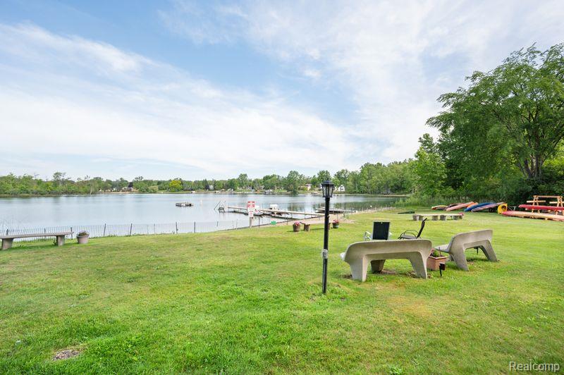11830 Shenandoah Drive, 4, South Lyon, MI 48178 — Photo 17