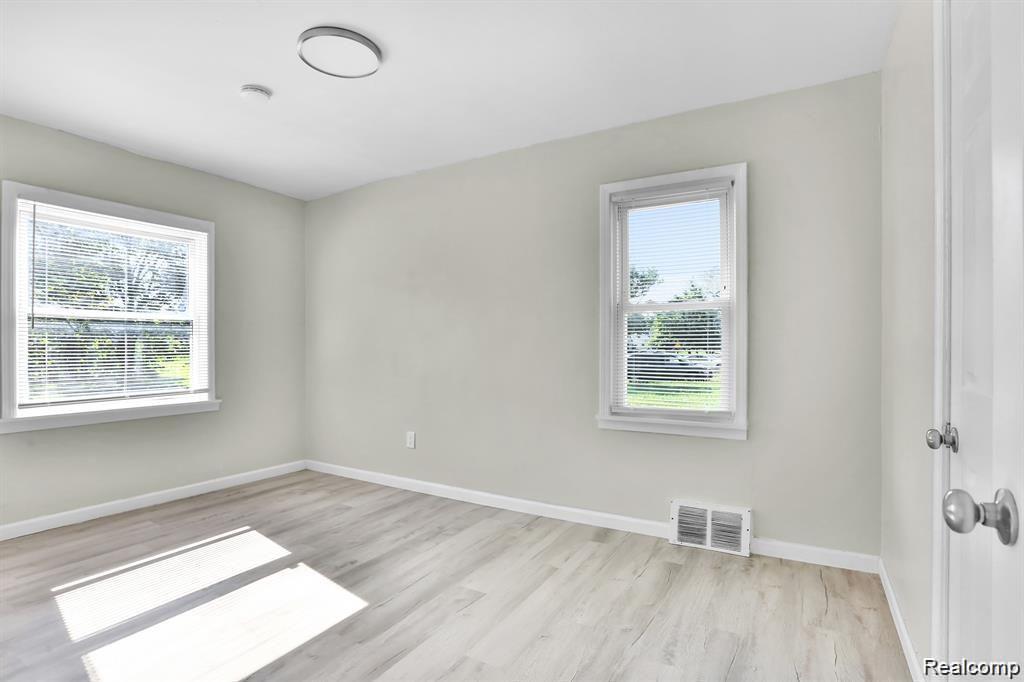 9277 VAUGHAN Street, Detroit, MI 48228 — Photo 8
