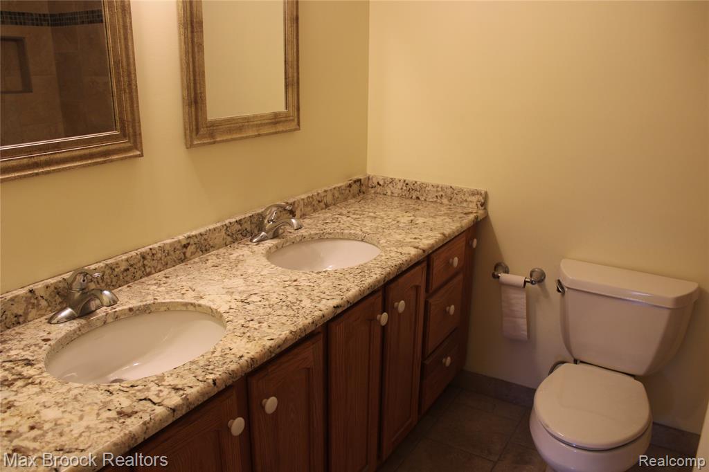 423 Dalebrook Lane, Bloomfield Hills, MI 48301 — Photo 14