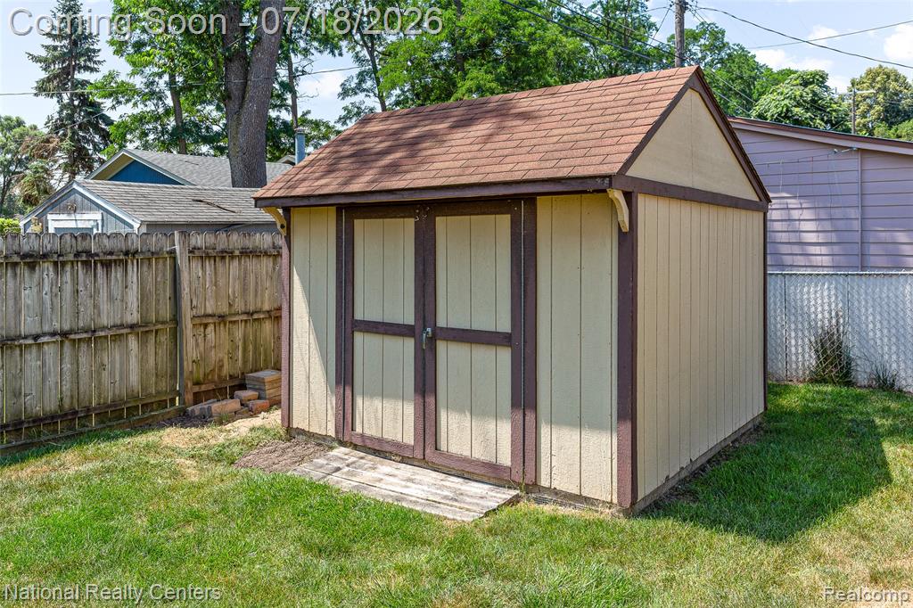 9175 Pennfield Avenue, White Lake, MI — Photo 36