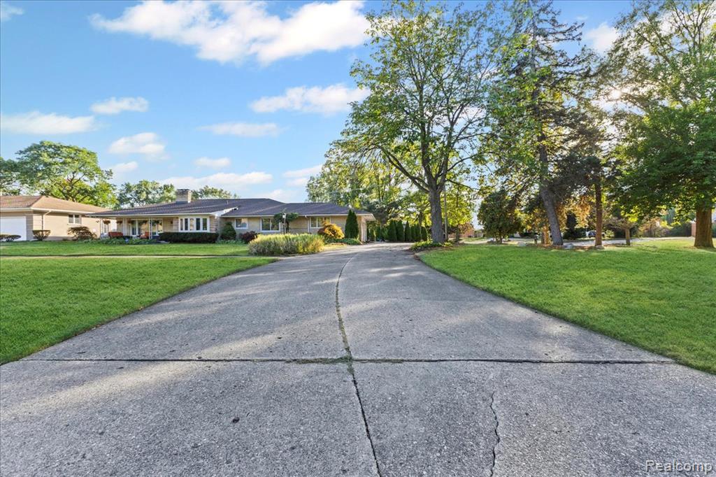 28791 Sunset Boulevard W, Lathrup Village, MI 48076 — Photo 5