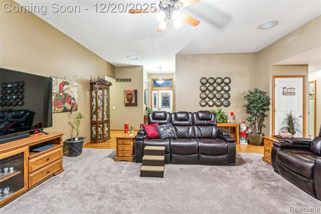 9493 Pine Needle Trail, Flushing, MI 48433 — Photo 7