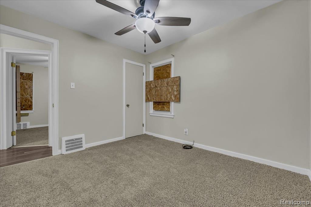 8882 Warwick Street, Detroit, MI 48228 — Photo 18
