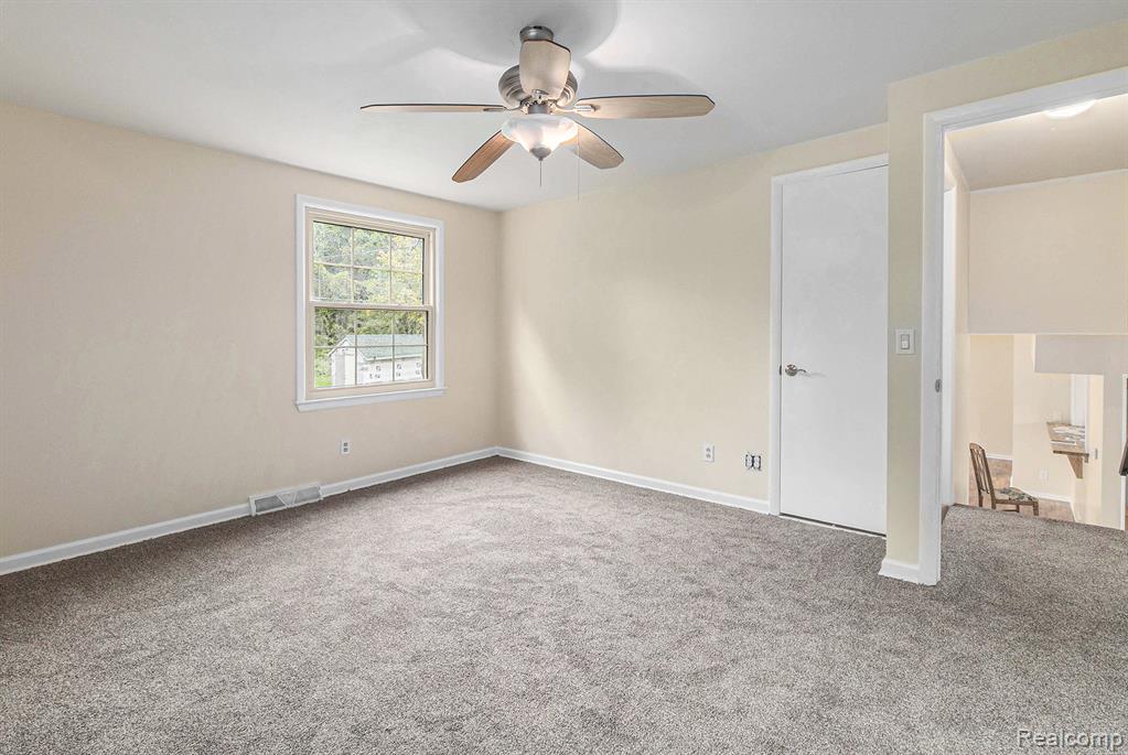 5397 Mapletree Drive, Flint, MI 48532 — Photo 14
