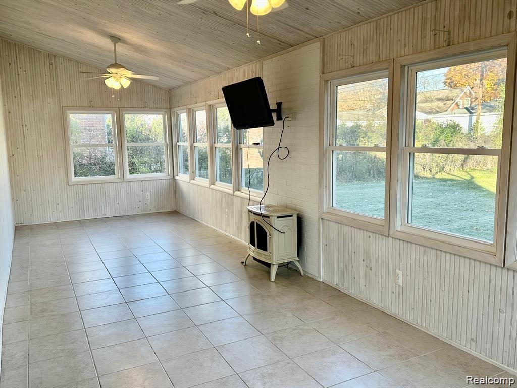 4302 SHERIDAN Drive, Royal Oak, MI 48073 — Photo 21