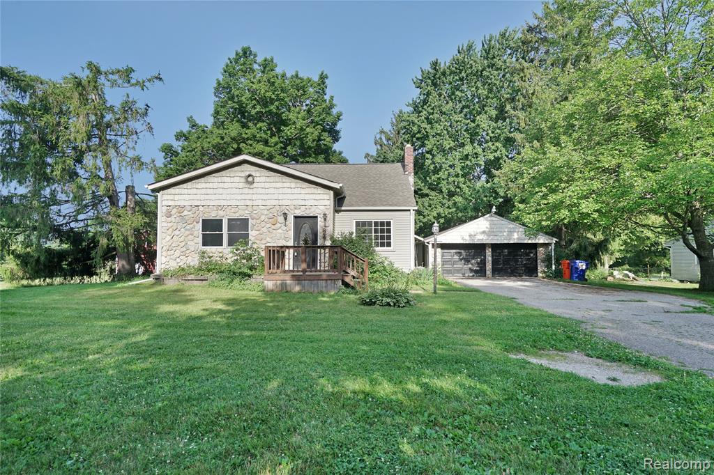 2476 Vandekarr Road, Owosso, MI 48867 — Photo 3