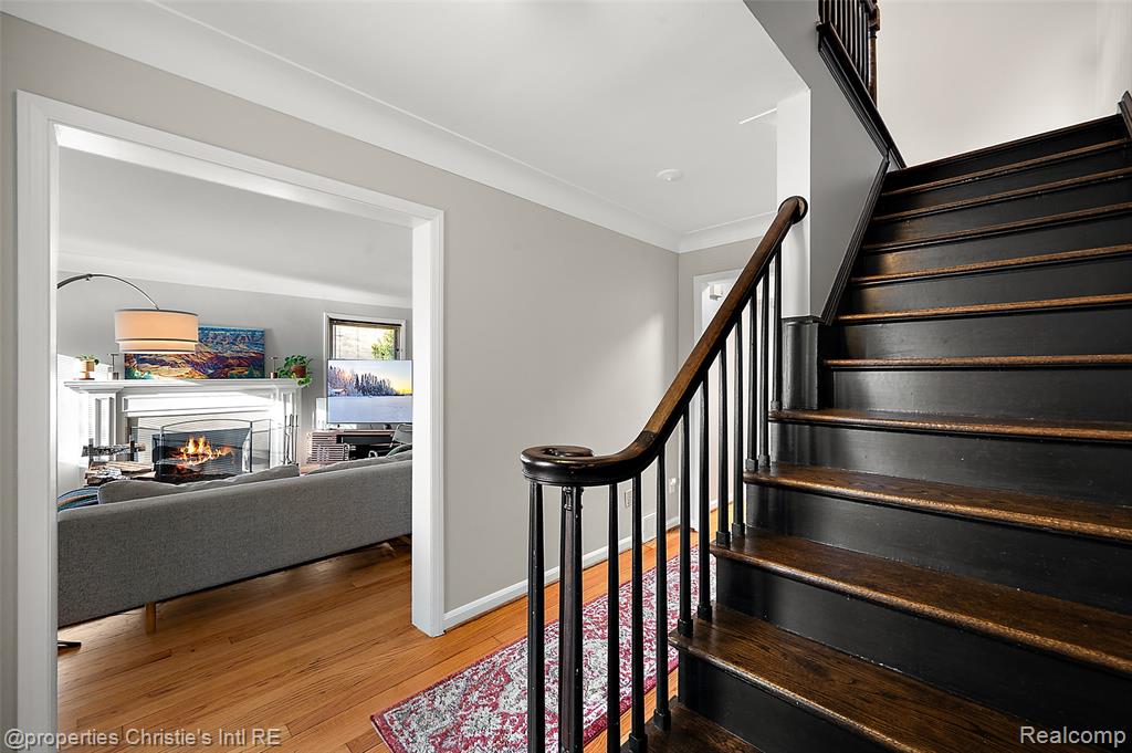 852 Harcourt Road, Grosse Pointe Park, MI 48230 — Photo 8