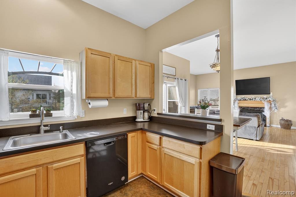1137 Hudson Drive, Howell, MI 48843 — Photo 8