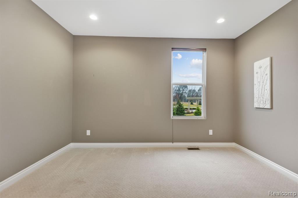 3995 ASHDALE Way, Clarkston, MI 48348 — Photo 29