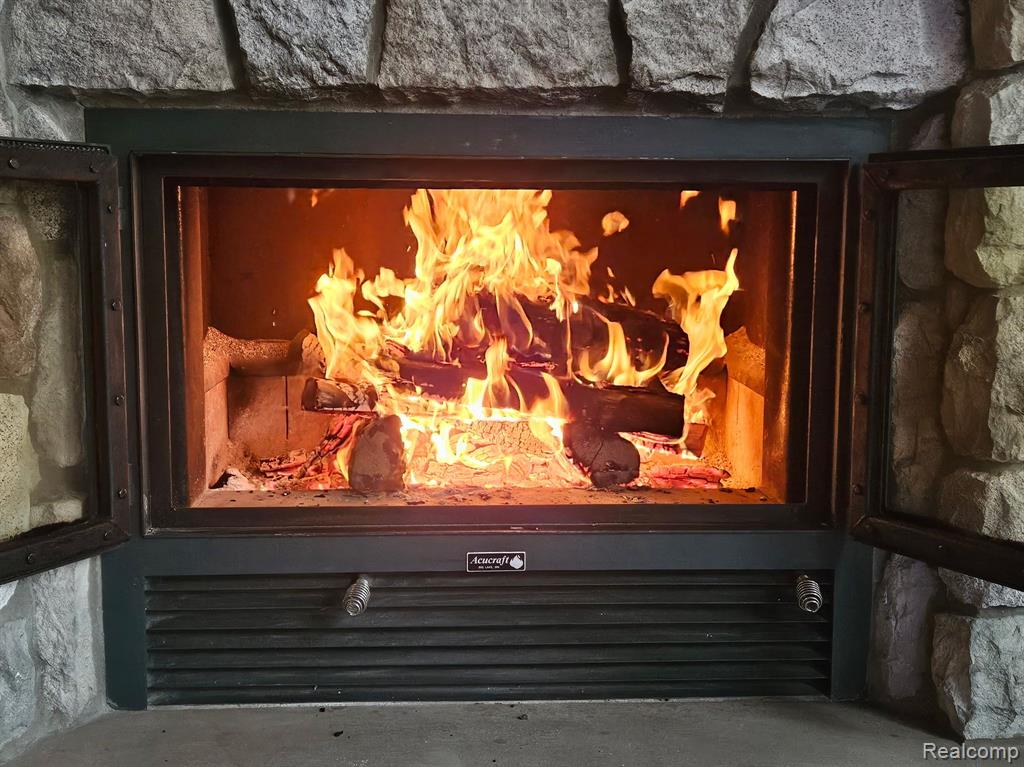 4693 Hegel Road, Goodrich Vlg, MI — Photo 6