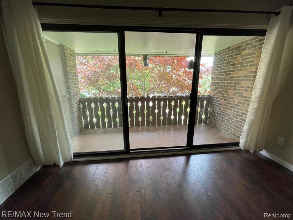 2116 PAULINE BLVD APT 304, Ann Arbor, MI 48103 — Photo 14