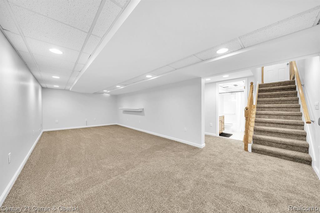 430 S WILLIAMSBURY Road, Bloomfield Hills, MI 48301 — Photo 21