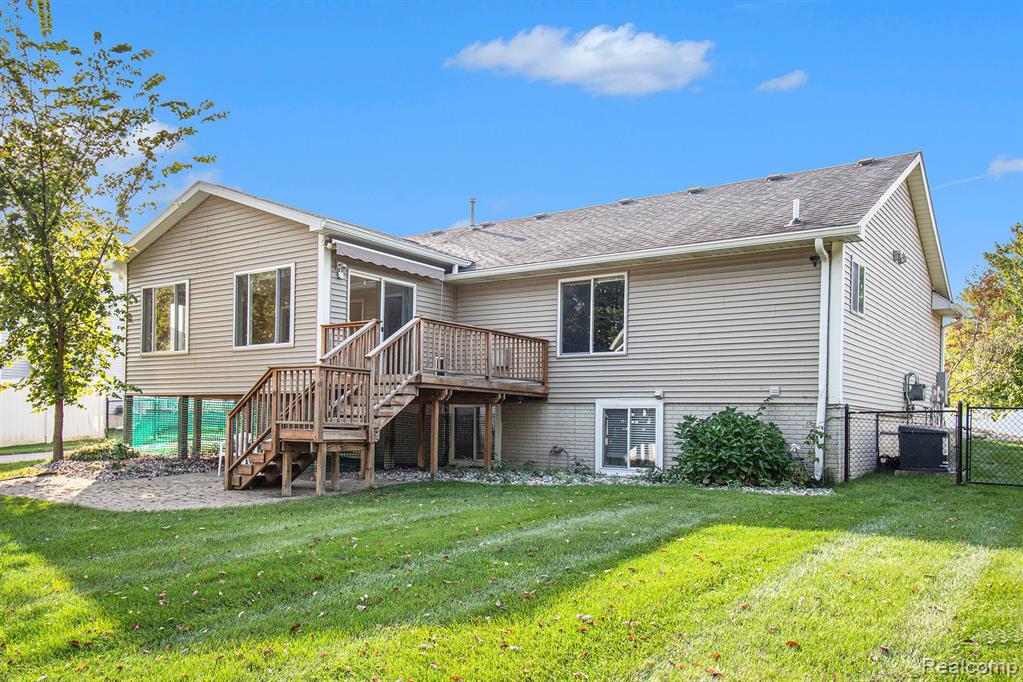 6041 TREE LINE Drive, Grand Blanc, MI 48439 — Photo 23