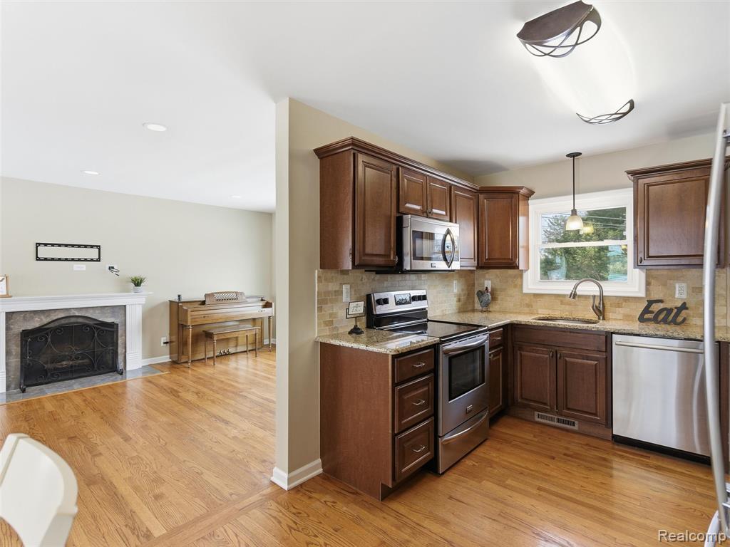 48940 Cardinal Street, Shelby Twp, MI 48317 — Photo 10