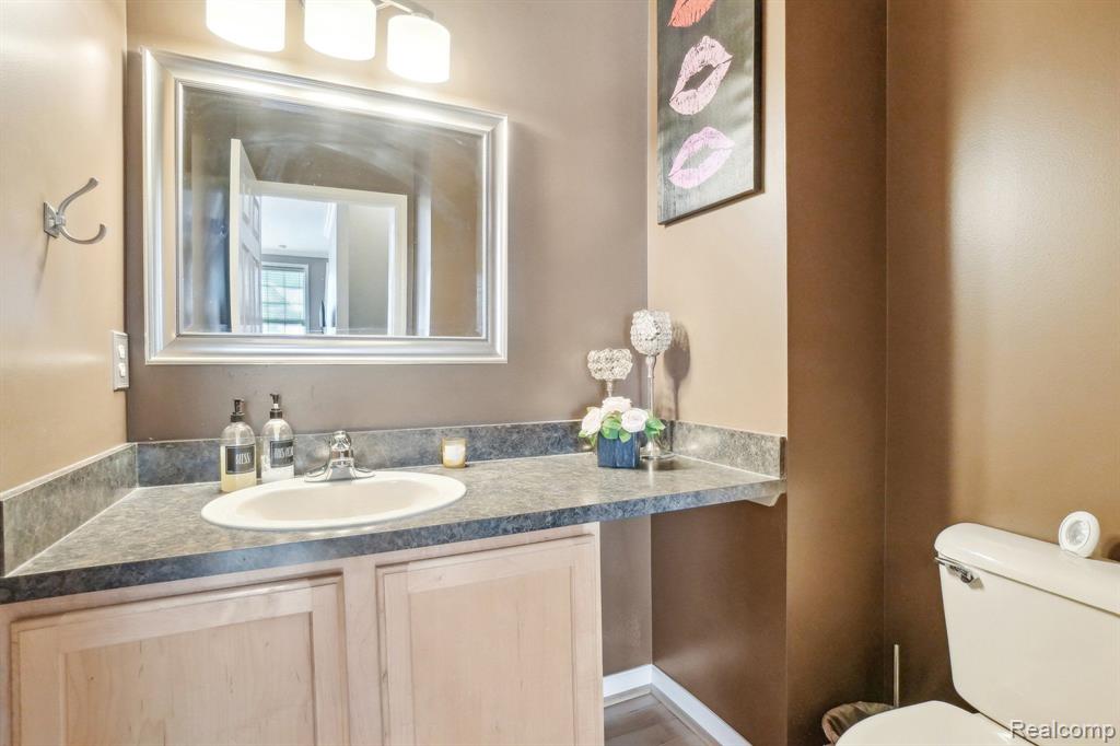 56706 LONGHORN Drive, Shelby Twp, MI 48316 — Photo 11